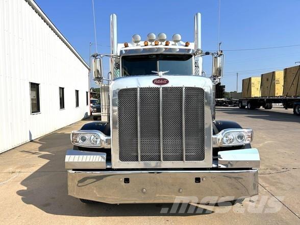 Peterbilt 389 Vlačilci