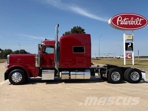 Peterbilt 389 Vlačilci