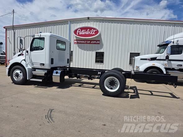 Peterbilt 536 Tovornjaki-šasije