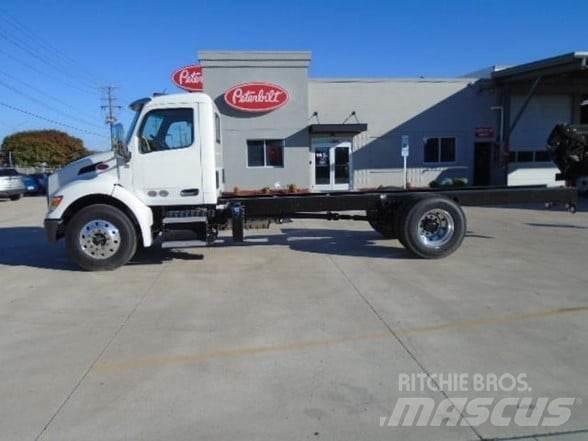 Peterbilt 536 Tovornjaki-šasije