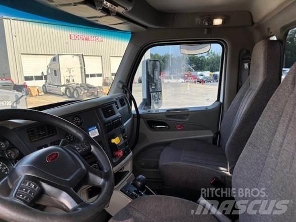 Peterbilt 567 Kiper tovornjaki