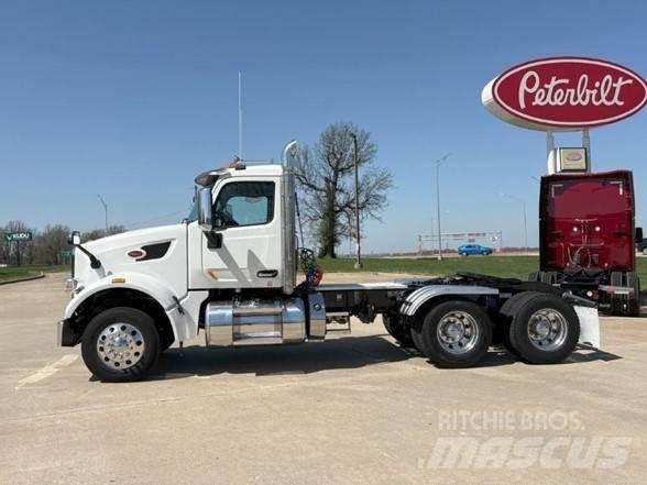 Peterbilt 567 Vlačilci