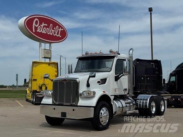 Peterbilt 567 Vlačilci