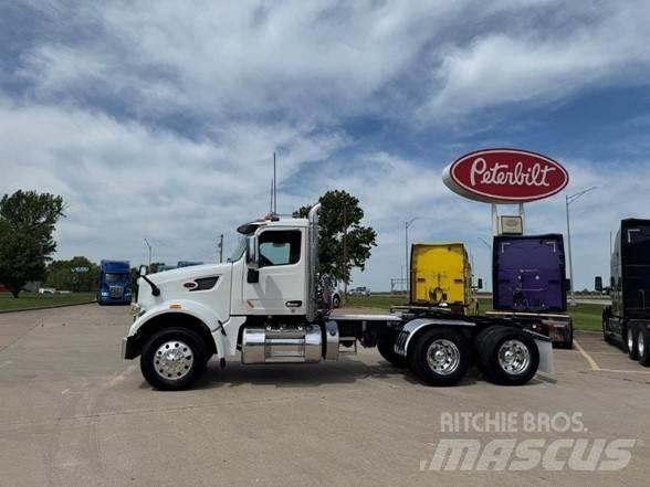 Peterbilt 567 Vlačilci