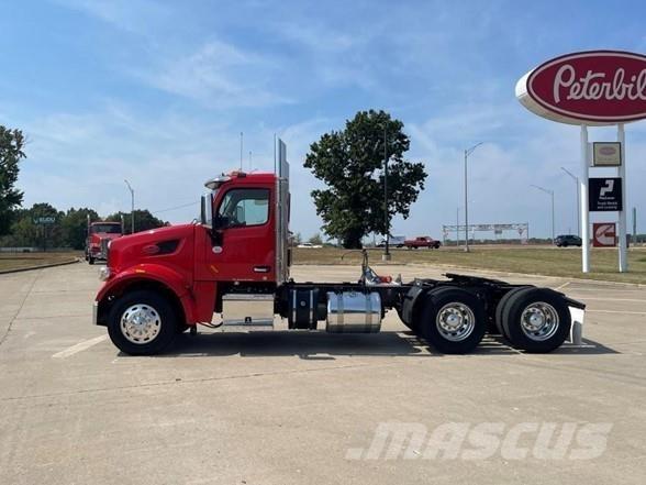 Peterbilt 567 Vlačilci