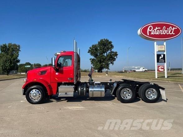 Peterbilt 567 Vlačilci