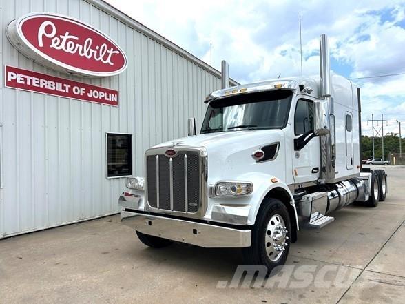 Peterbilt 567 Vlačilci