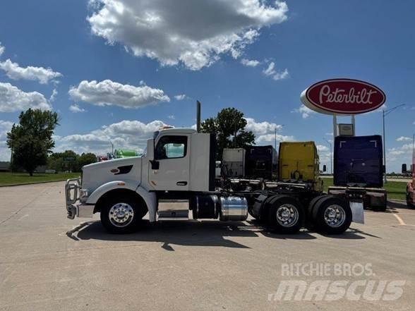 Peterbilt 567 Vlačilci