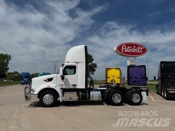 Peterbilt 567 Vlačilci