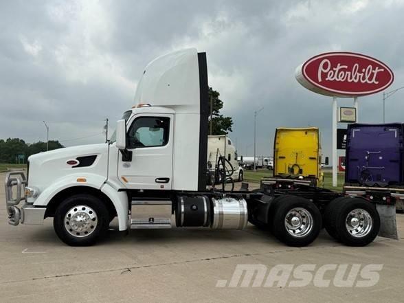 Peterbilt 567 Vlačilci
