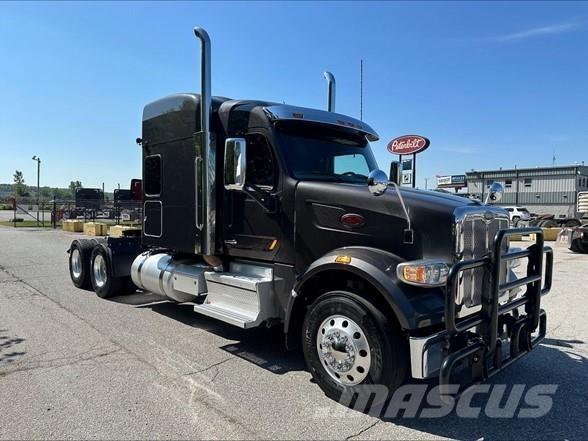 Peterbilt 567 Vlačilci