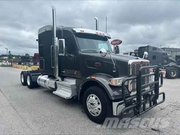 Peterbilt 567 Vlačilci