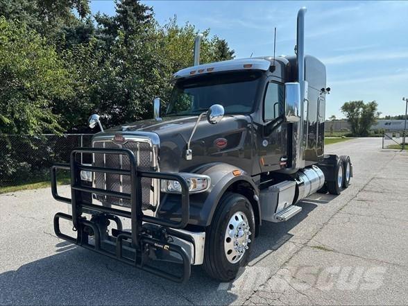 Peterbilt 567 Vlačilci