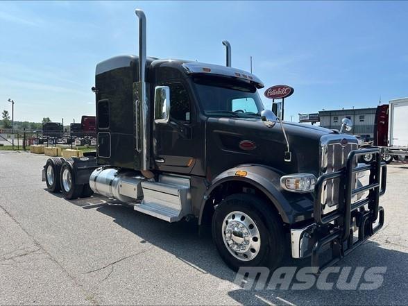 Peterbilt 567 Vlačilci