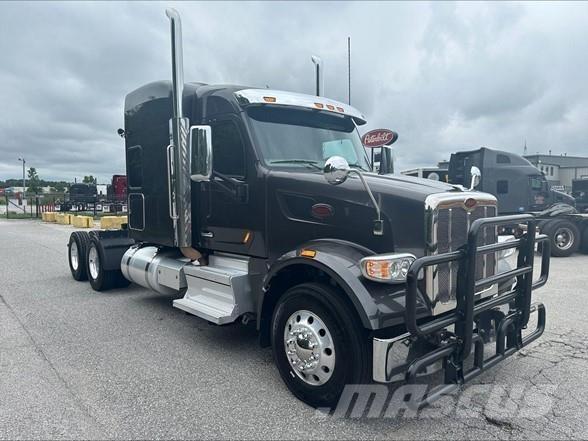 Peterbilt 567 Vlačilci