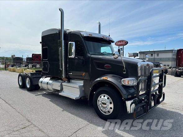 Peterbilt 567 Vlačilci