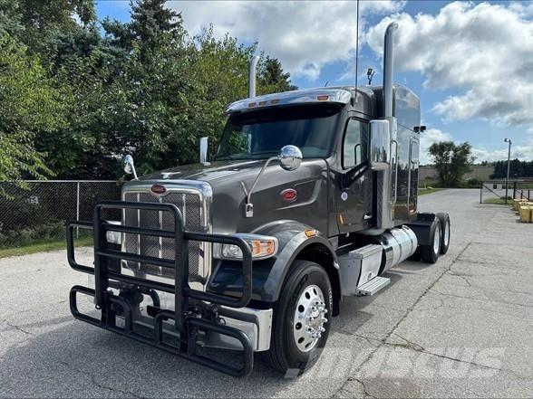 Peterbilt 567 Vlačilci