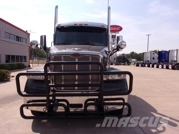 Peterbilt 567 Vlačilci