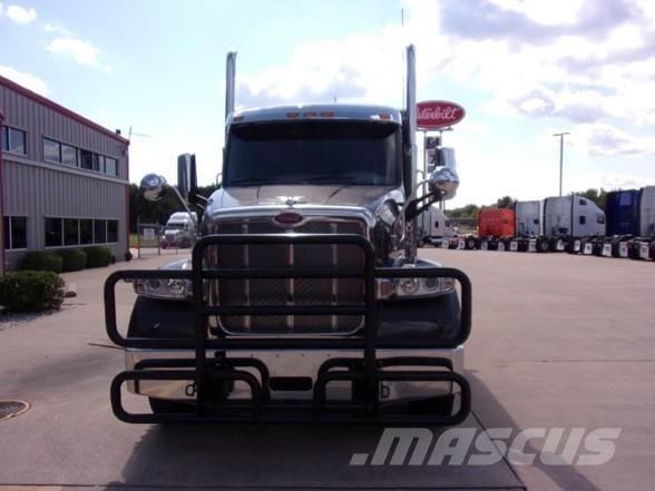 Peterbilt 567 Vlačilci