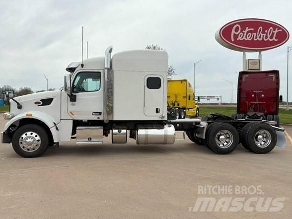 Peterbilt 567 Vlačilci