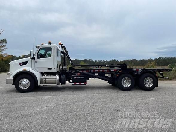 Peterbilt 567 Kiper tovornjaki
