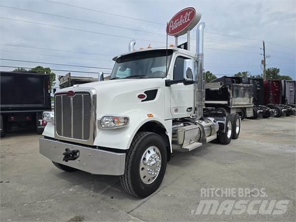 Peterbilt 567 Vlačilci
