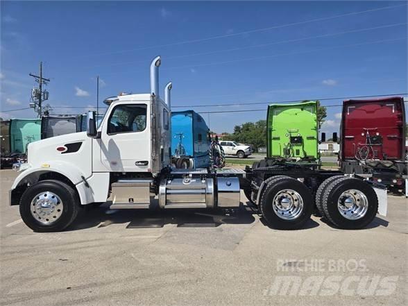 Peterbilt 567 Vlačilci