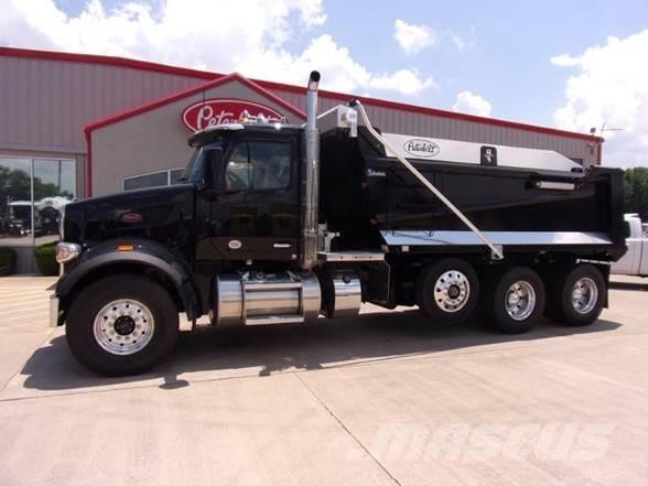 Peterbilt 567 Kiper tovornjaki