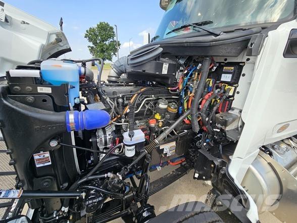 Peterbilt 567 Kiper tovornjaki