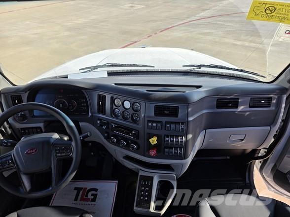 Peterbilt 567 Kiper tovornjaki