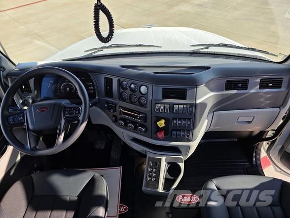 Peterbilt 567 Kiper tovornjaki