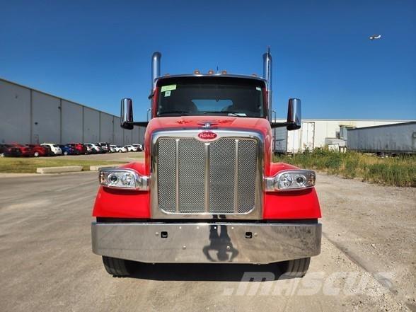 Peterbilt 567 Vlačilci