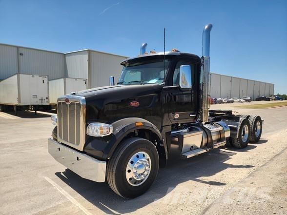 Peterbilt 567 Vlačilci