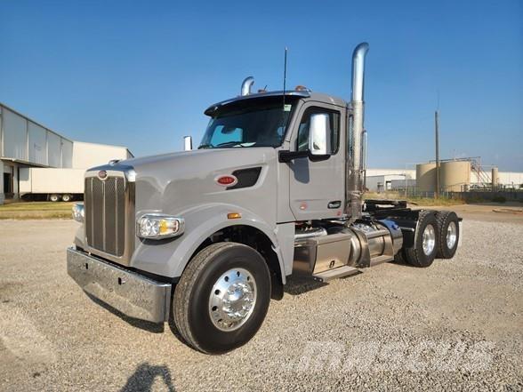 Peterbilt 567 Vlačilci