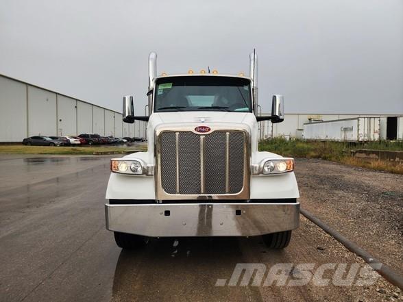 Peterbilt 567 Vlačilci