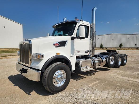 Peterbilt 567 Vlačilci