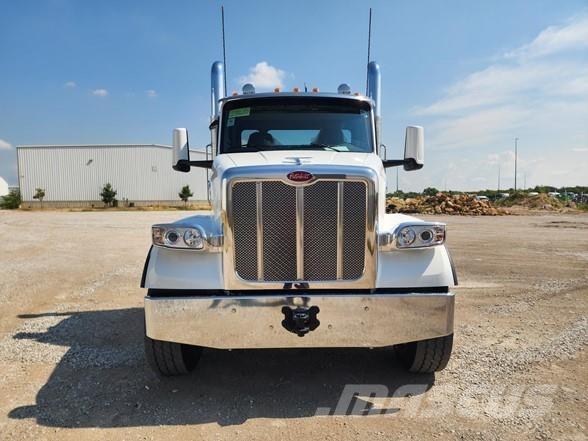 Peterbilt 567 Vlačilci