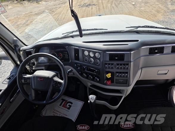 Peterbilt 567 Vlačilci