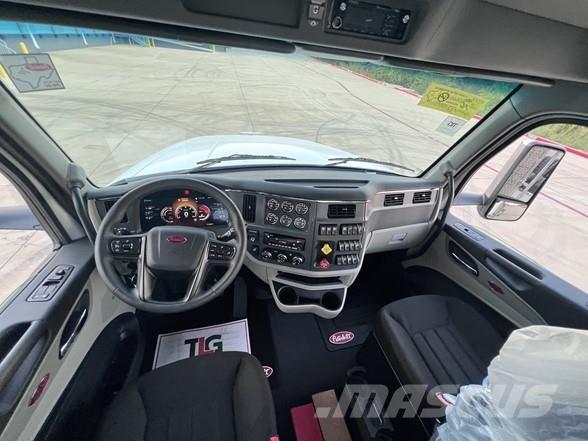 Peterbilt 567 Vlačilci