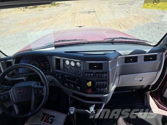 Peterbilt 567 Vlačilci