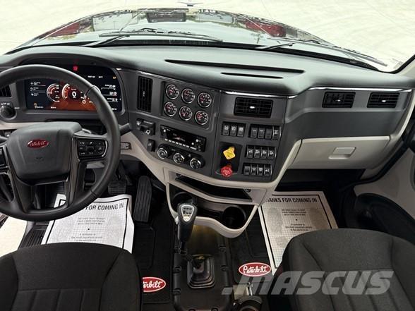 Peterbilt 567 Vlačilci