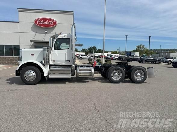 Peterbilt 589 Vlačilci