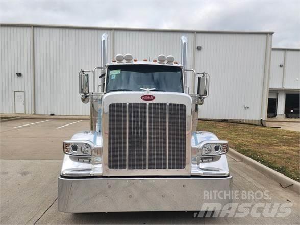Peterbilt 589 Vlačilci