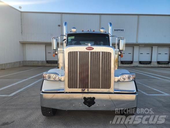 Peterbilt 589 Vlačilci