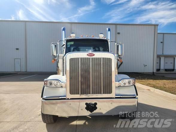 Peterbilt 589 Vlačilci