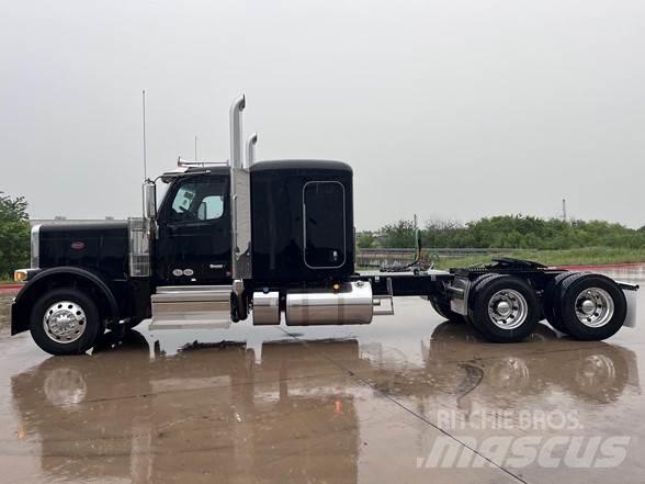 Peterbilt 589 Vlačilci