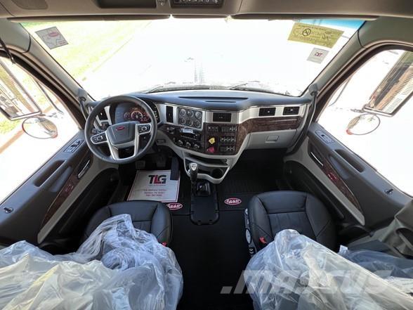 Peterbilt 589 Vlačilci