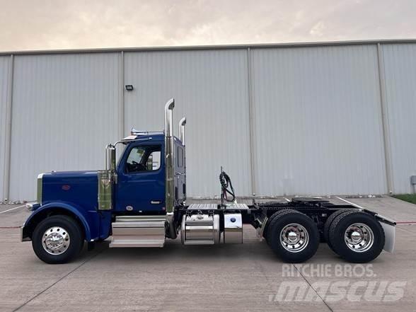 Peterbilt 589 Vlačilci