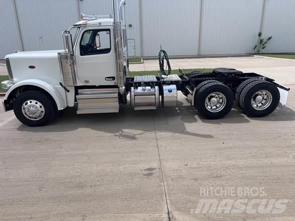 Peterbilt 589 Vlačilci