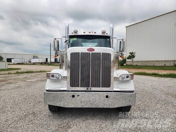 Peterbilt 589 Vlačilci